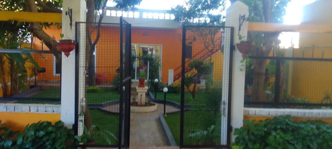 Chan Maison @ Lakshmi Gardens Puducherry Eksteriør billede